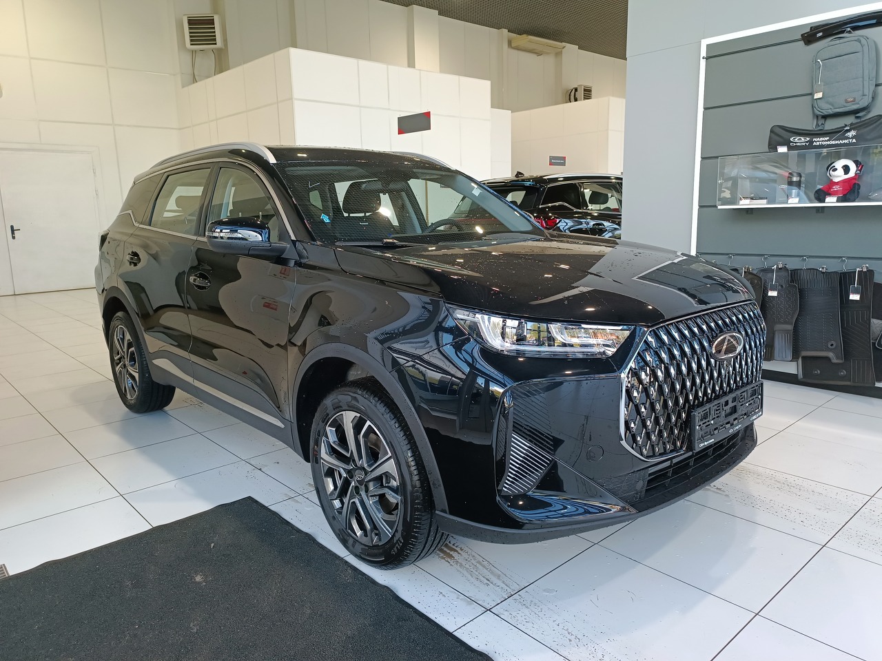 черный Chery Tiggo 7L 1.6 AMT (150 л.с.) 2025