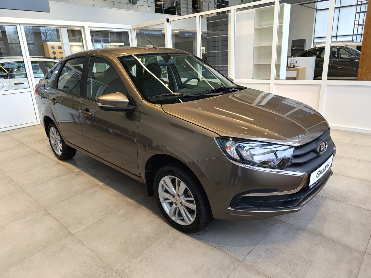 коричневый Lada (ВАЗ) Granta 1.6 MT (90 л.с.) 2025